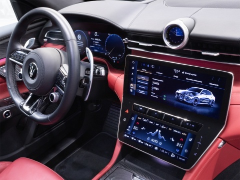 Maserati Grecale - polskie menu (zmiana regionu) | nawigacja, radio, sterowanie głosowe