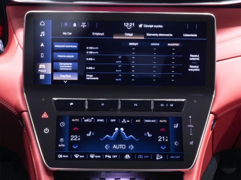 Maserati Grecale - polskie menu (zmiana regionu) | nawigacja, radio, sterowanie głosowe
