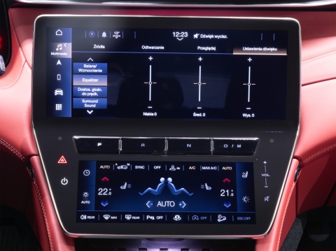 Maserati Grecale - polskie menu (zmiana regionu) | nawigacja, radio, sterowanie głosowe