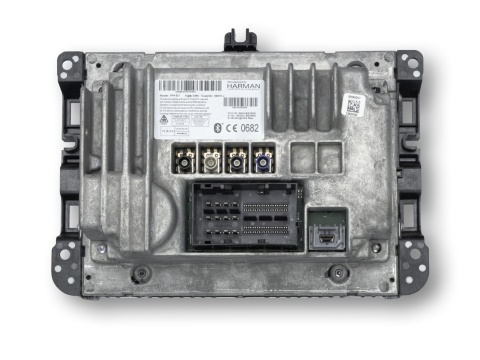 Naprawa Radia Uconnect 8.4" Harman Becker VP3 VP4 - Dodge RAM, Durango, Charger, Challanger (2013-2017r.) | Serwis nawigacji