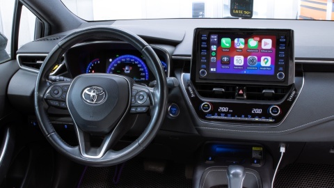 Aktywacja CarPlay / Android Auto Toyota Corolla RAV4 bez wymiany Aktywacja CarPlay / Android Auto Toyota Corolla RAV4 bez wymiany
