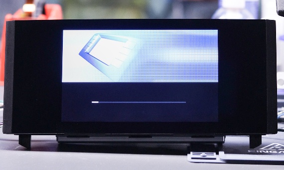 Radio problem in Lexus IS – keeps resetting, shows the logo and does not respond?