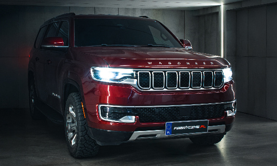 Konwersja Jeep Grand Wagoneer – Uconnect 5 po polsku? Teraz to możliwe!