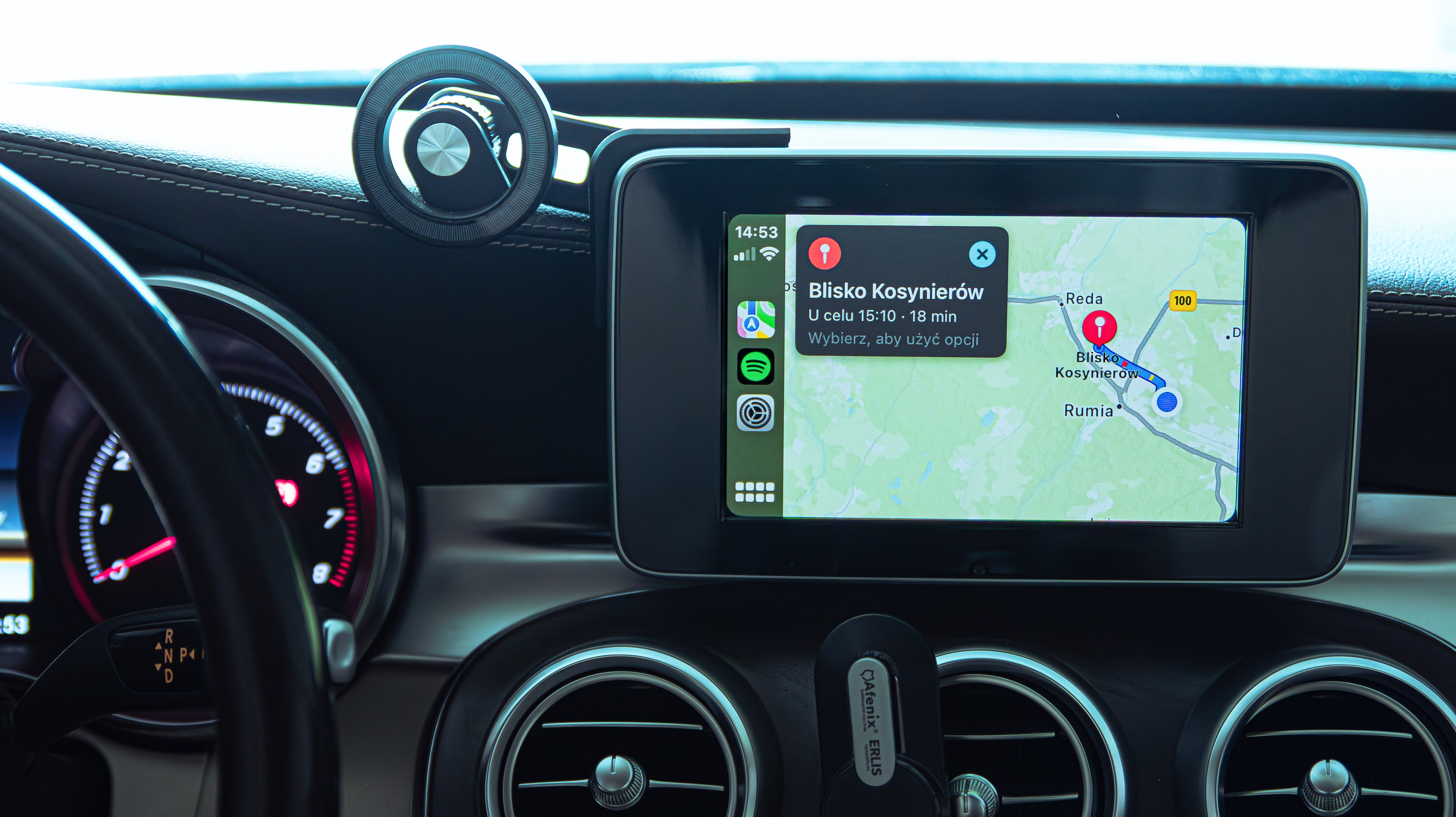 apple carplay w mercedesie