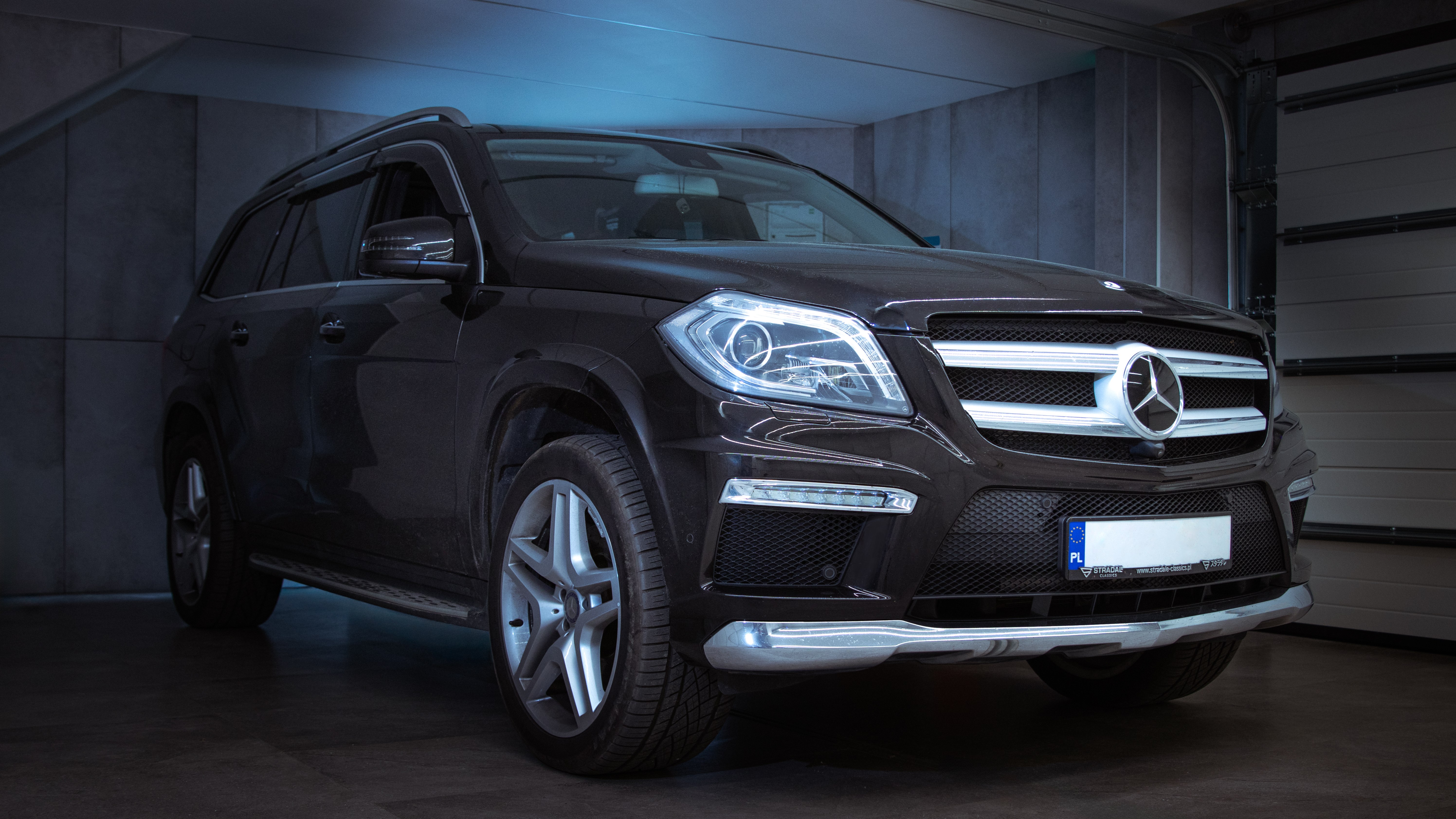 Mercedes GL 550 z Japonii 