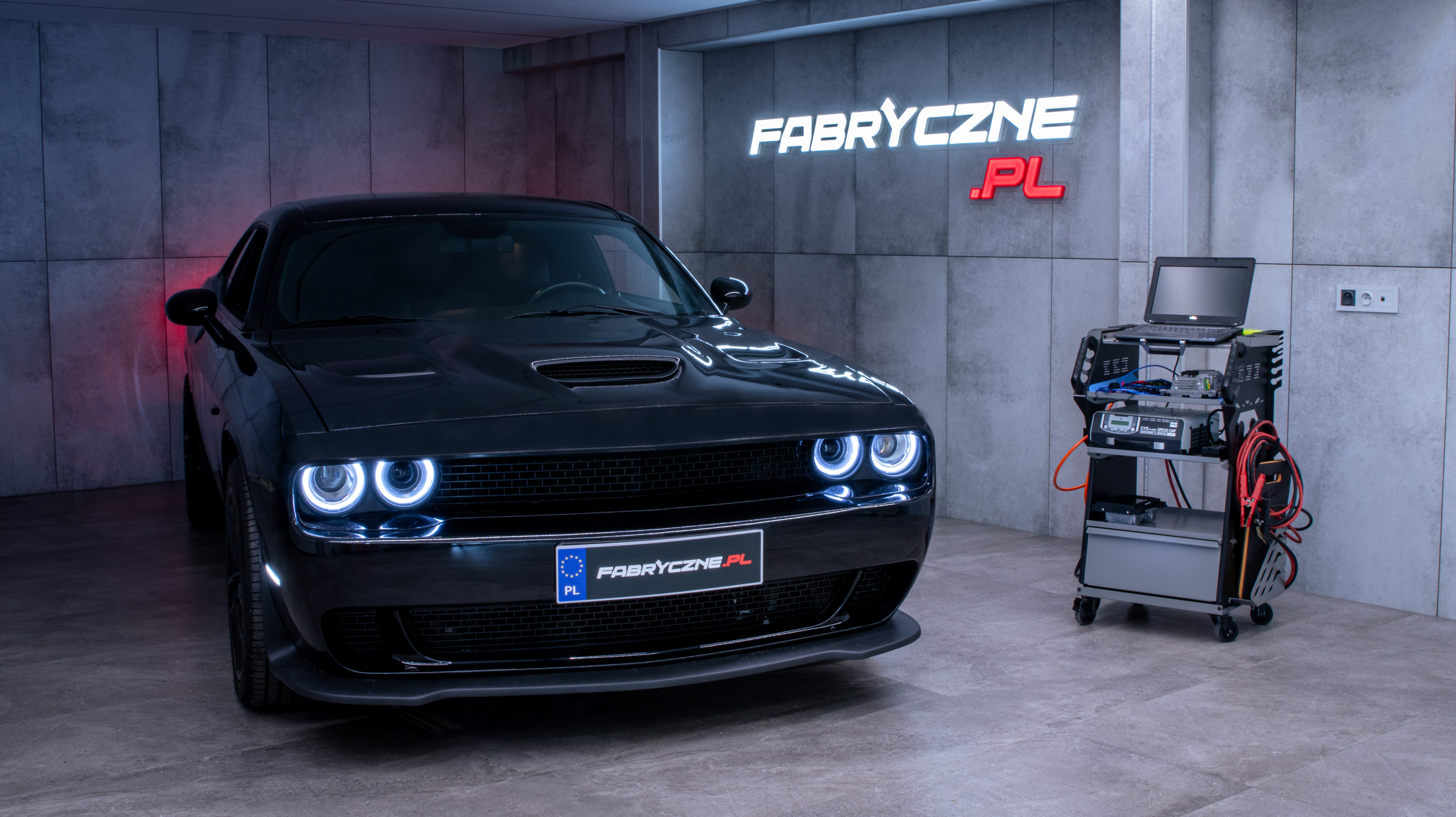 Dodge Challenger sprowadzony z USA