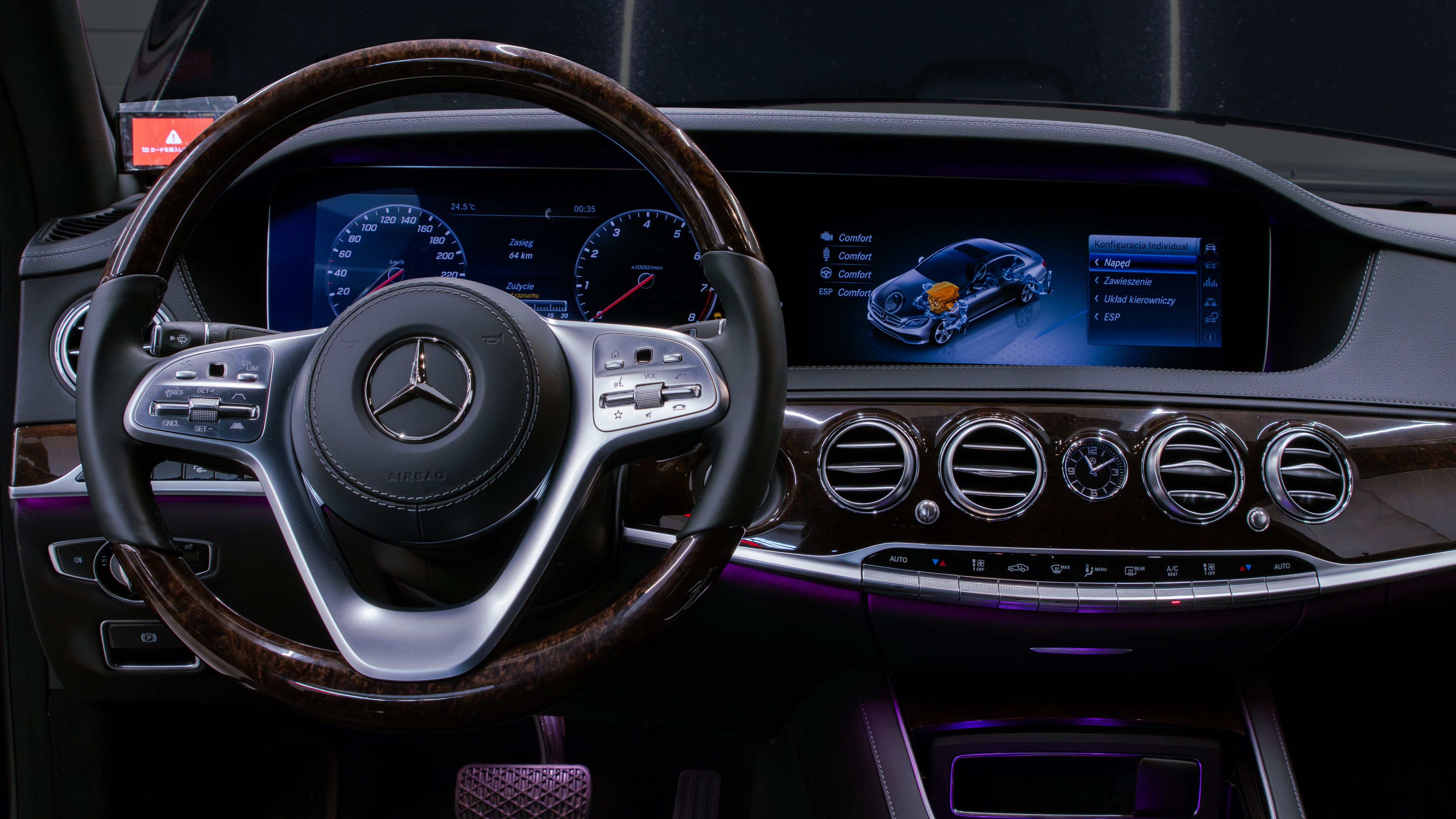 Mercedes S560 z Japonii