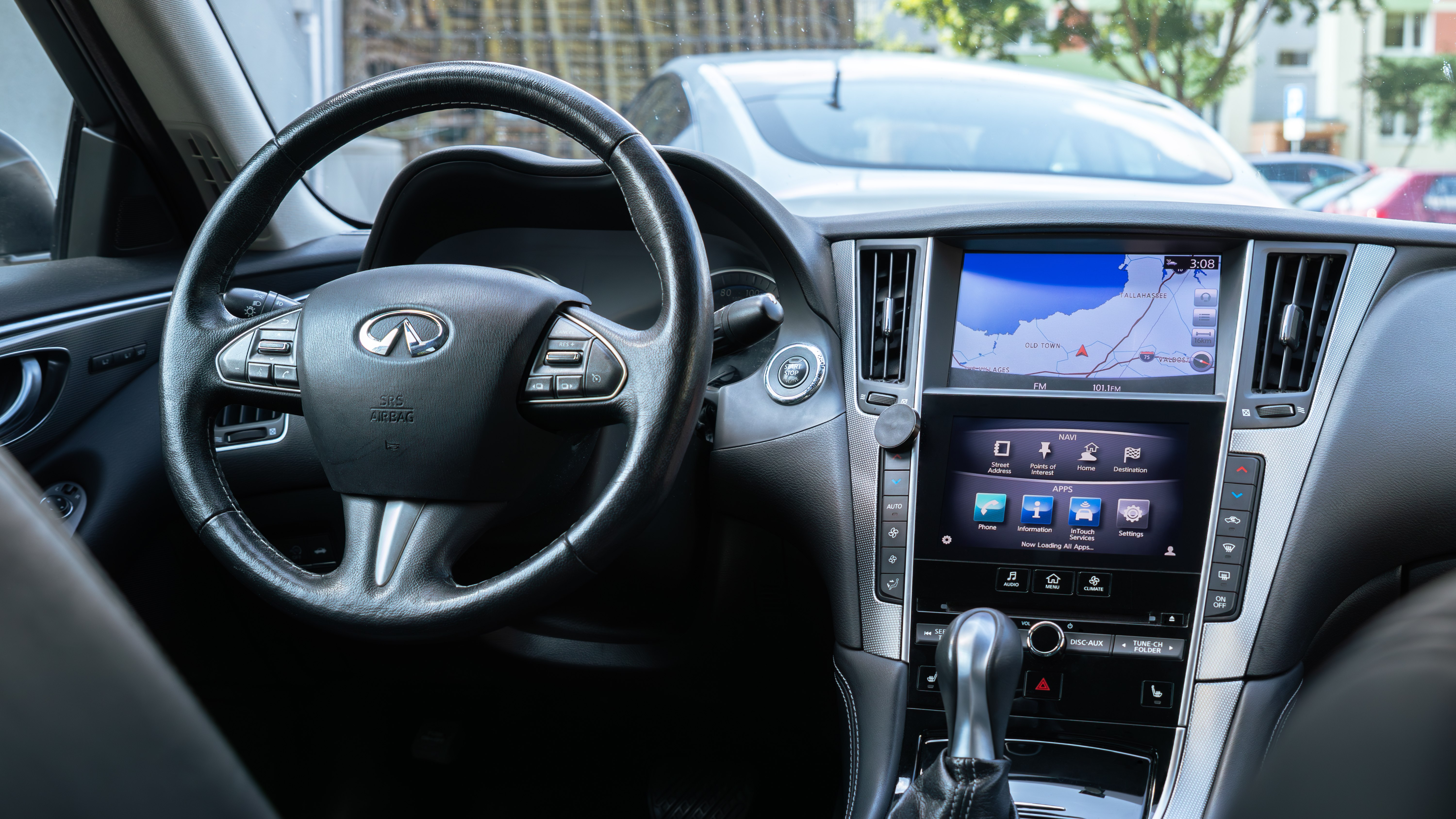 infiniti problem z radiem