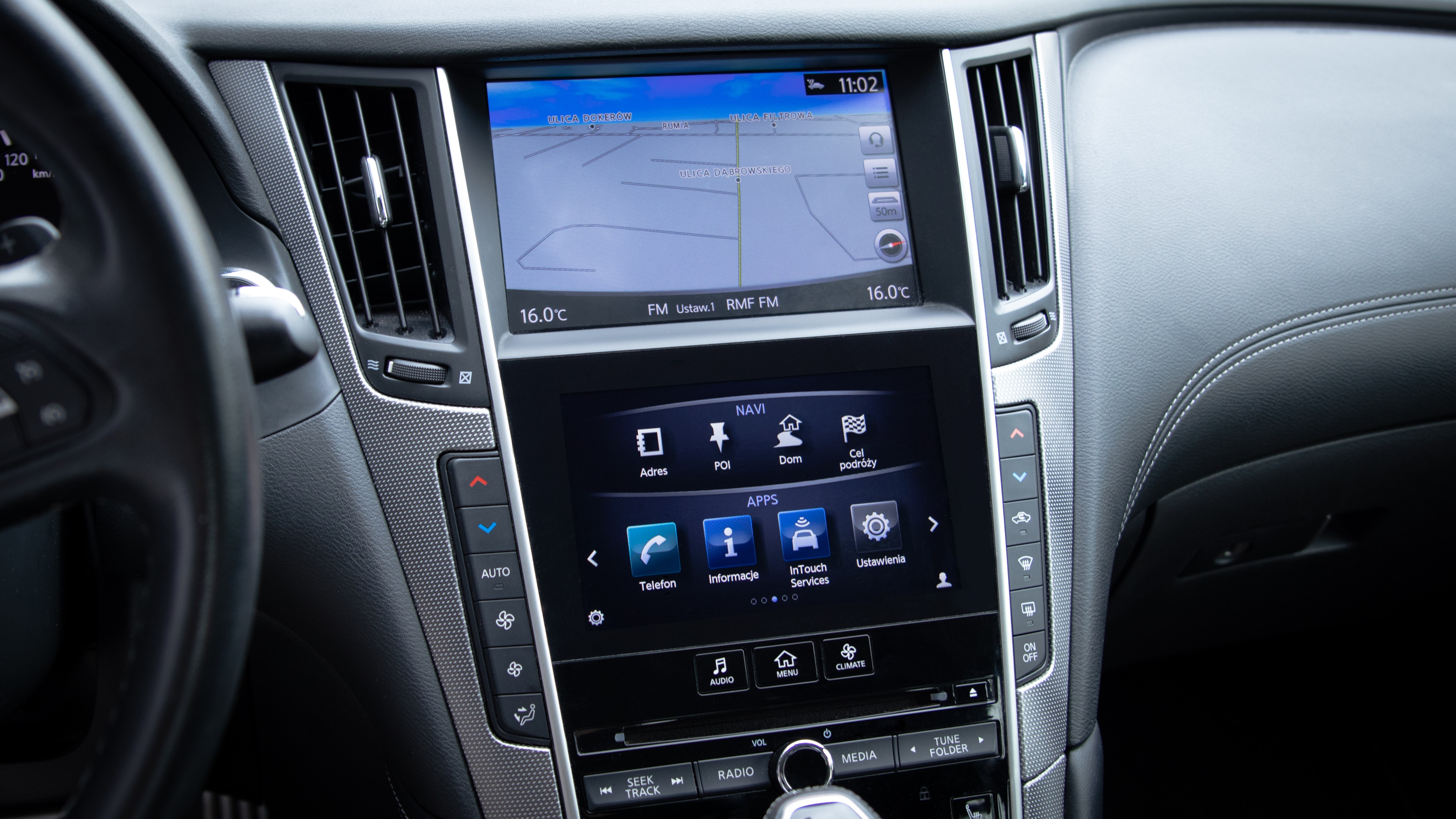 infiniti jak wyjąć radio