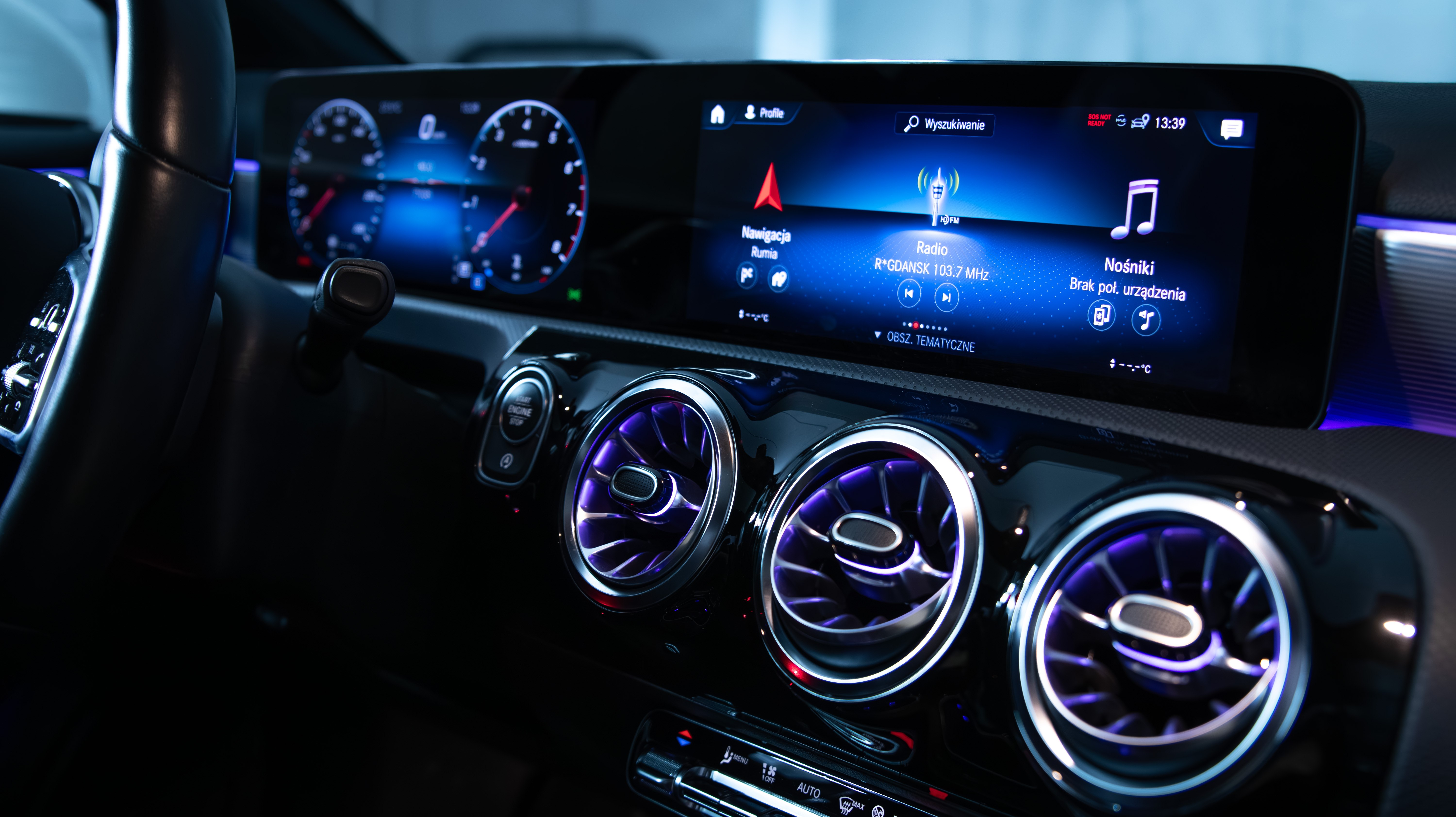 stacje radiowe mercedes z usa