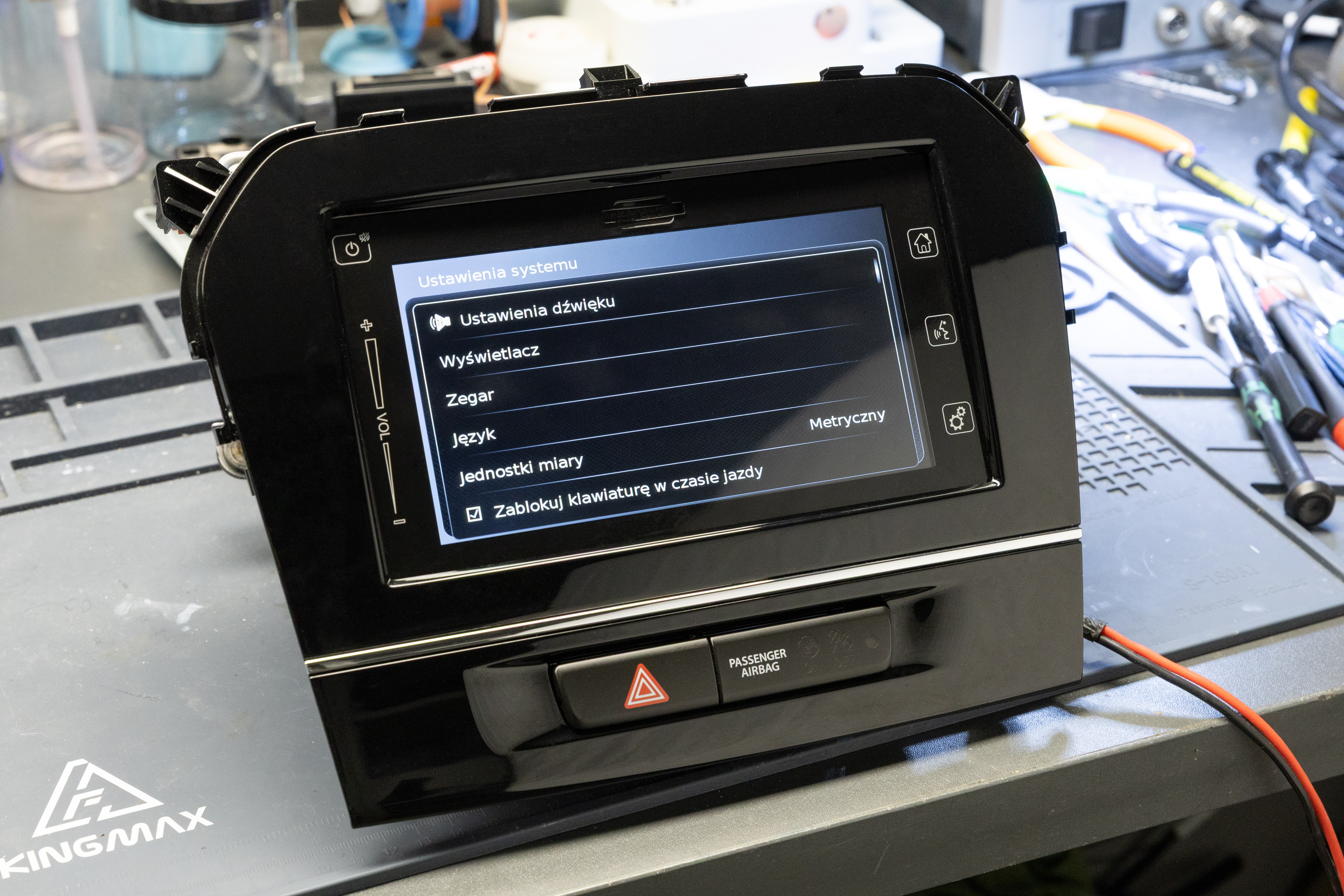 naprawiony wyświetlacz suzuki sld